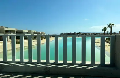شاليه - 2 غرف نوم - 2 حمامات للبيع في ازها الساحل الشمالي - راس الحكمة - الساحل الشمالي