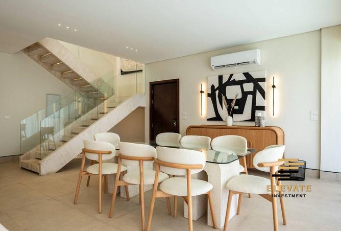 8034050 - Property Image 2