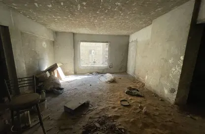 Apartment - 3 Bedrooms - 3 Bathrooms for sale in Abdel Aziz Gawish St. - Meet Okba - Giza