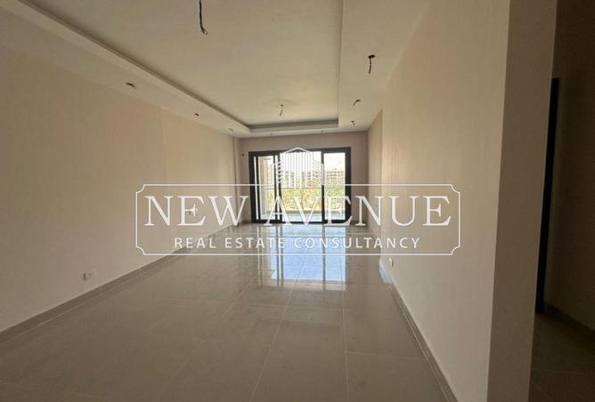 8352001 - Property Image 3