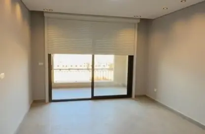 Apartment - 3 Bedrooms - 3 Bathrooms for rent in Village West - Sheikh Zayed Compounds - Sheikh Zayed City - Giza