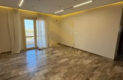 شقة - 3 غرف نوم - 2 حمامات للايجار في شارع 13 - الحي الثالث عشر - الشيخ زايد - الجيزة