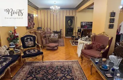 Apartment - 3 Bedrooms - 2 Bathrooms for sale in White Nile St. - Mohandessin - Giza