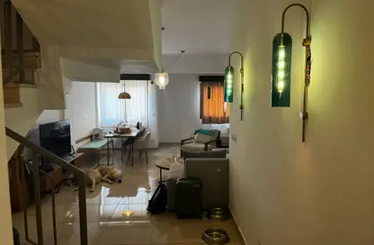 (بنتهاوس  (روف - 3 غرف نوم - 3 حمامات للبيع في مون ريزيدنس - فيفث سكوير - التجمع الخامس - مدينة القاهرة الجديدة - القاهرة