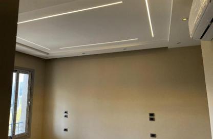 Apartment - 2 Bedrooms - 2 Bathrooms for rent in Palm Hills Village Gate - South Investors Area - New Cairo City - Cairo