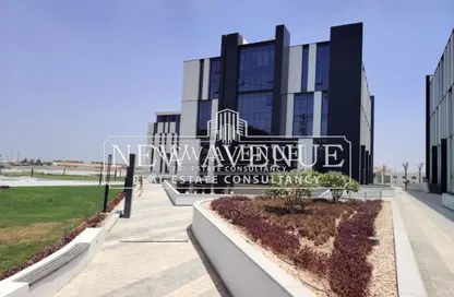 Office Space - Studio - 2 Bathrooms for sale in Hyde Park Business District Mall - South Teseen St. - The 5th Settlement - New Cairo City - Cairo