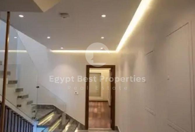 8229042 - Property Image 3