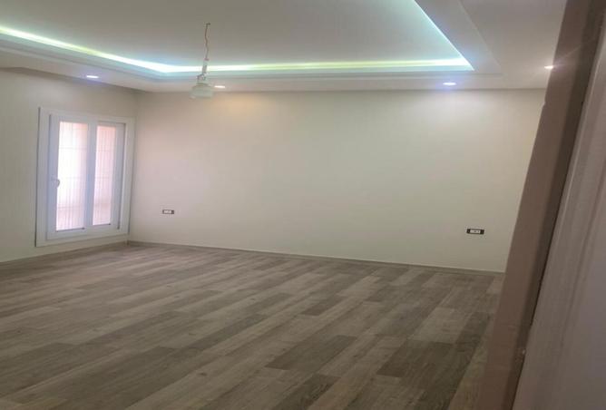 8195695 - Property Image 3