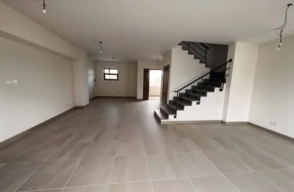 دوبلكس - 3 غرف نوم - 4 حمامات للبيع في كمبوند البروج - كمبوندات الشروق - مدينة الشروق - القاهرة