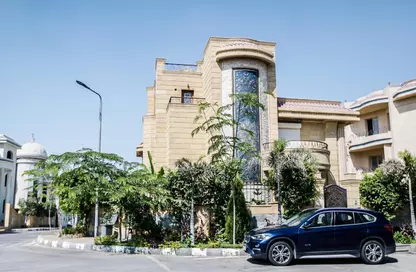 Villa - 5 Bedrooms - 4 Bathrooms for sale in Golden Heights - North Investors Area - New Cairo City - Cairo