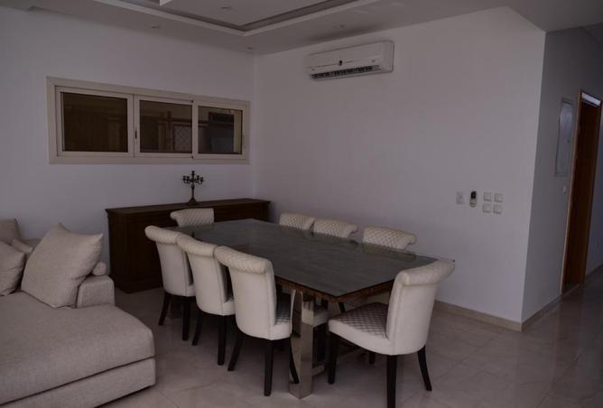 8383820 - Property Image 2