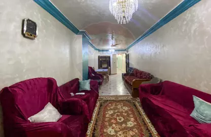 شقة - 3 غرف نوم - 1 حمام للايجار في ميامي - حي اول المنتزة - الاسكندرية
