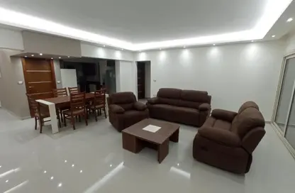 Apartment - 2 Bedrooms - 2 Bathrooms for rent in Sarayat Al Maadi - Hay El Maadi - Cairo