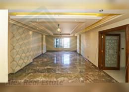 شقة - 3 غرف نوم - 2 حمامات for للايجار in شارع توت عنخ امون - سموحة - حي شرق - الاسكندرية