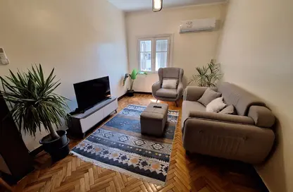 Apartment - 2 Bedrooms - 1 Bathroom for rent in Mahmoud Bassiouny St. - Qasr El Nil - Downtown - Cairo