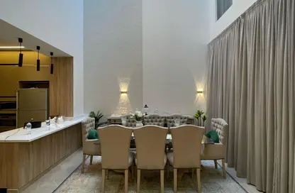 تاون هاوس - 5 غرف نوم - 5 حمامات للايجار في جولز - طريق مصر اسكندرية الصحراوي - مدينة 6 أكتوبر - الجيزة