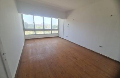 Apartment - 2 Bedrooms - 2 Bathrooms for sale in Zahraa Al Maadi St. - Degla - Hay El Maadi - Cairo