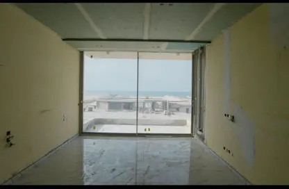 دوبلكس - 4 غرف نوم - 5 حمامات للبيع في دايركشن وايت - راس الحكمة - الساحل الشمالي
