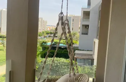 شقة - 2 غرف نوم - 2 حمامات للبيع في فيلدج جيت - المستثمرين الجنوبية - مدينة القاهرة الجديدة - القاهرة