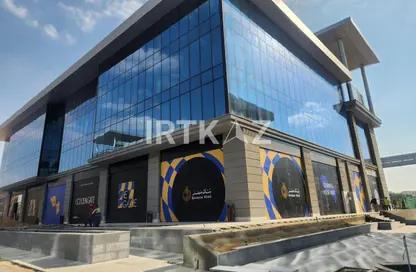 Office Space - Studio - 1 Bathroom for sale in Golden Gate - South Teseen St. - The 5th Settlement - New Cairo City - Cairo