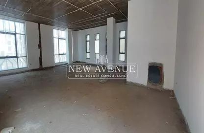 Whole Building - Studio - 2 Bathrooms for sale in The Address East - 90 Street - The 5th Settlement - New Cairo City - Cairo