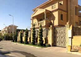 Villa - 4 bedrooms - 4 bathrooms for للبيع in Maxim - The 1st Settlement - New Cairo City - Cairo