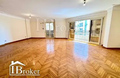Apartment - 4 Bedrooms - 3 Bathrooms for sale in Sant Giyn St. - Kafr Abdo - Roushdy - Hay Sharq - Alexandria