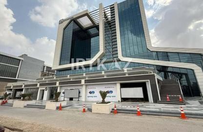 مساحات مكتبية - استوديو - 1 حمام للبيع في بيزنس بلاس - شارع التسعين الشمالي - التجمع الخامس - مدينة القاهرة الجديدة - القاهرة