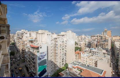 شقة - 3 غرف نوم - 3 حمامات للبيع في شارع عبد ه زيدان - رشدي - حي شرق - الاسكندرية