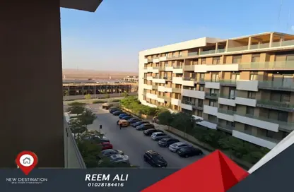 شقة - 3 غرف نوم - 3 حمامات للبيع في كمبوند البروج - كمبوندات الشروق - مدينة الشروق - القاهرة