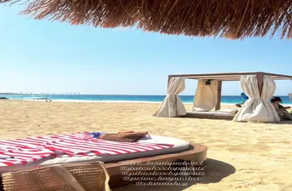 Chalet - 2 Bedrooms - 2 Bathrooms for sale in LYV - Ras Al Hekma - North Coast