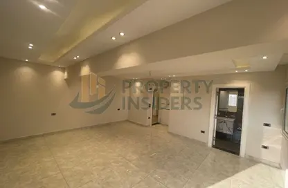 Duplex - 5 Bedrooms - 6 Bathrooms for sale in Anas Ibn Malik St. - Mohandessin - Giza