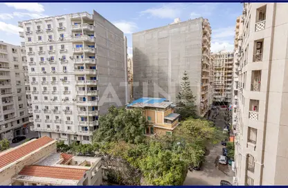 شقة - 3 غرف نوم - 2 حمامات للايجار في شارع مصطفي كامل - سموحة - حي شرق - الاسكندرية