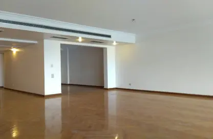Apartment - 4 Bedrooms - 4 Bathrooms for rent in Zamalek - Cairo