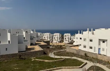 Chalet - 2 Bedrooms - 2 Bathrooms for sale in Jefaira - Ras Al Hekma - North Coast