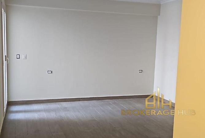 8152996 - Property Image 2