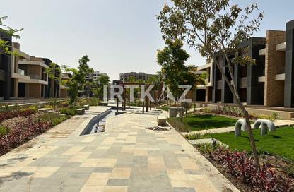 Villa - 6 Bedrooms - 5 Bathrooms for sale in Midtown - South Investors Area - New Cairo City - Cairo