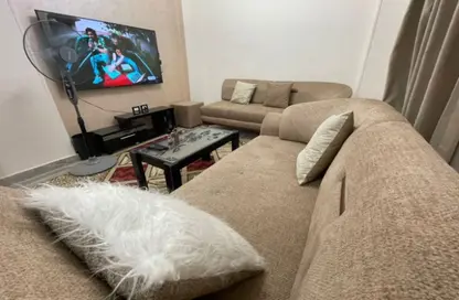 Apartment - 2 Bedrooms - 1 Bathroom for rent in Italian Neighborhood Road - Hadayek October - 6 October City - Giza Apartment - 2 Bedrooms - 1 Bathroom for rent in Italian Neighborhood Road - Hadayek October - 6 October City - Giza