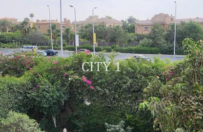 Apartment - 4 Bedrooms - 3 Bathrooms for rent in Al Shouyfat St. - District 1 - The 5th Settlement - New Cairo City - Cairo