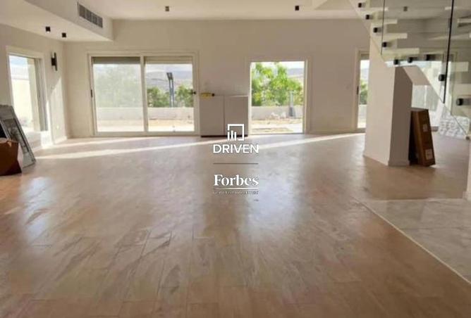 8382984 - Property Image 2