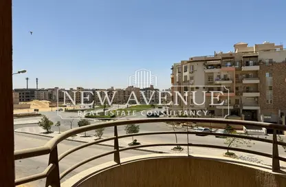 Apartment - 3 Bedrooms - 3 Bathrooms for sale in South Lotus - El Lotus - New Cairo City - Cairo