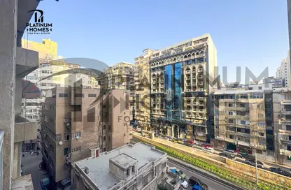 شقة - 3 غرف نوم - 2 حمامات للبيع في لوران - حي شرق - الاسكندرية