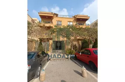 Duplex - 6 Bedrooms - 4 Bathrooms for sale in Al Narges - New Cairo City - Cairo
