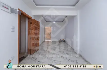 Apartment - 3 Bedrooms - 1 Bathroom for sale in Khaled Ibn Al Walid St. - Miami - Hay Awal El Montazah - Alexandria