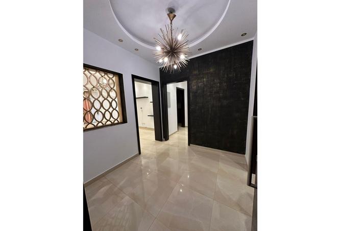 8083702 - Property Image 2