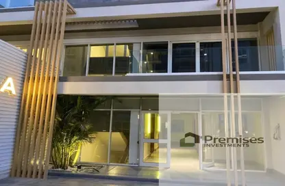 Apartment - 2 Bedrooms - 2 Bathrooms for sale in Mountain View iCity - 5th Settlement Compounds - The 5th Settlement - New Cairo City - Cairo