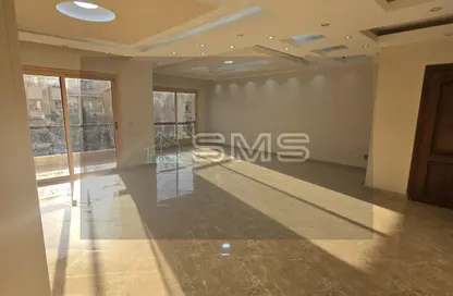 شقة - 3 غرف نوم - 2 حمامات للايجار في شارع دكتور ياسين عبد الغفار - المنطقة ج - حى جنوب الاكايمية - مدينة القاهرة الجديدة - القاهرة