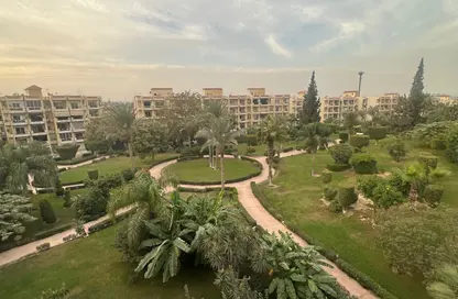 شقة - 3 غرف نوم - 2 حمامات للايجار في زايد 2000 - الحي الرابع - الشيخ زايد - الجيزة