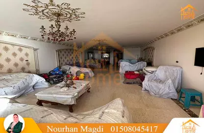 Apartment - 3 Bedrooms - 3 Bathrooms for sale in Al Geish Road - Cleopatra - Hay Sharq - Alexandria