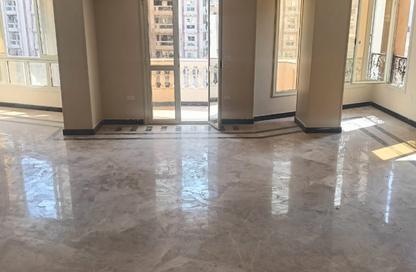 Apartment - 3 Bedrooms - 3 Bathrooms for rent in Abd El Aziz Fahmy St. - Triumph Square - El Nozha - Cairo